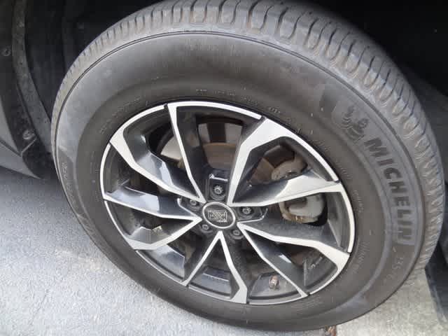 Thumbnail: 2023 Toyota Highlander - 13