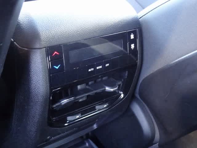 Thumbnail: 2021 Jeep Grand Cherokee L - 22