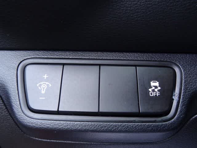 Thumbnail: 2023 Kia Forte - 10