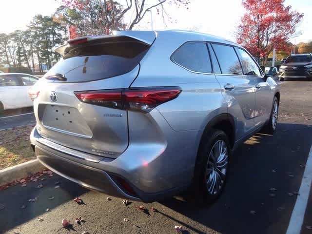 Thumbnail: 2022 Toyota Highlander - 4