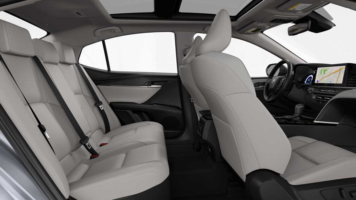 Thumbnail: 2025 Toyota Camry - 21