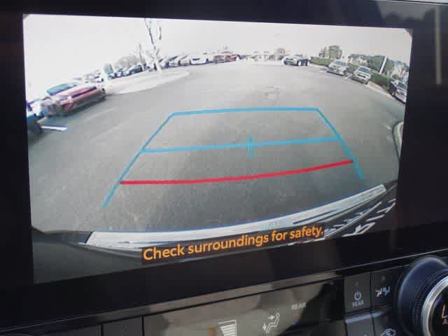 Thumbnail: 2023 Toyota Highlander - 28