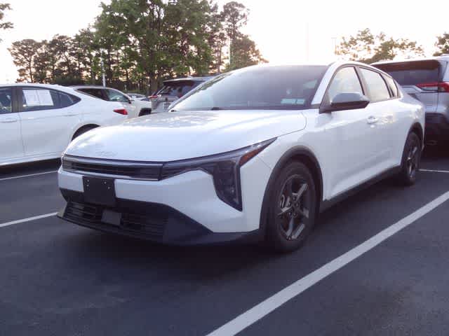 Thumbnail: 2025 Kia K4 - 1