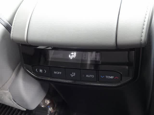 Thumbnail: 2023 Toyota Highlander - 13