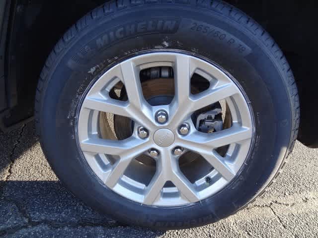 Thumbnail: 2023 Jeep Grand Cherokee - 40