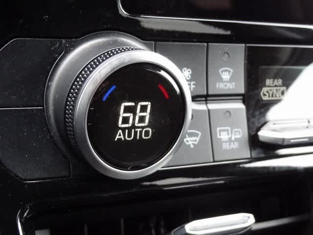 2024 Toyota Highlander LE 37