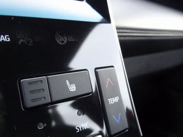 Thumbnail: 2022 Toyota Avalon - 15