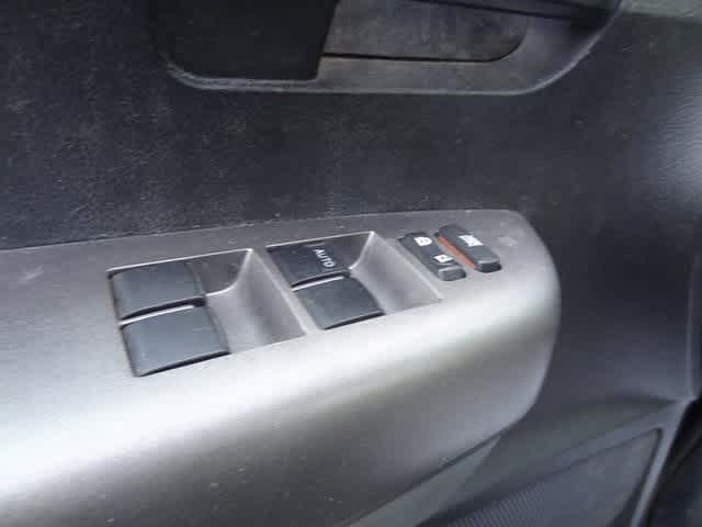 Thumbnail: 2013 Toyota Tundra - 10