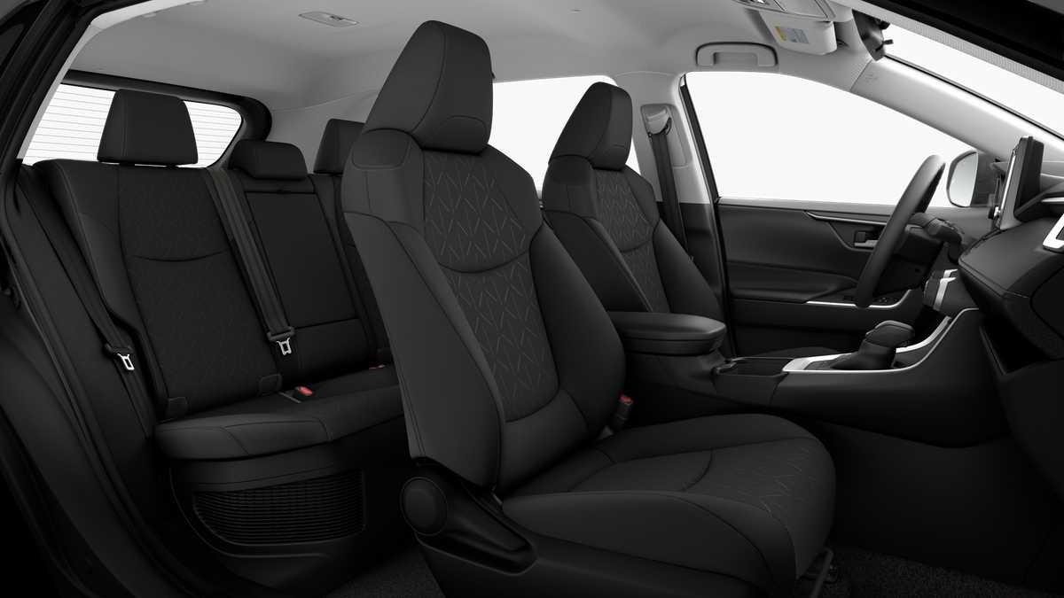 2025 Toyota RAV4 XLE 19