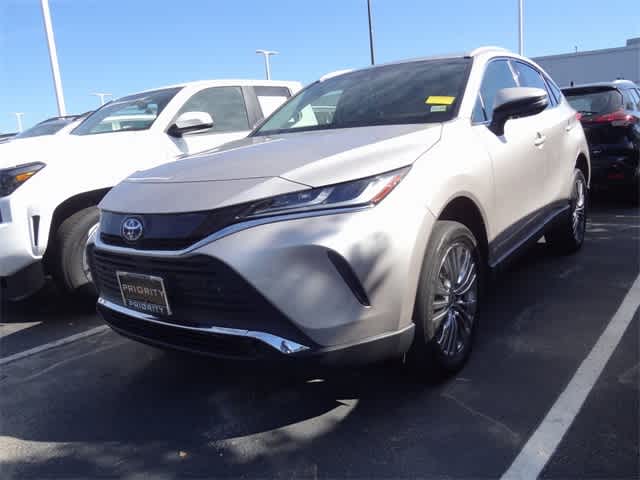 Thumbnail: 2022 Toyota Venza - 1