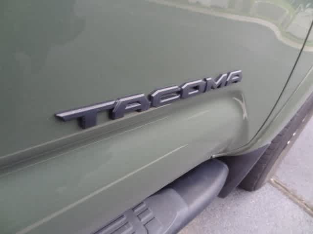 Thumbnail: 2022 Toyota Tacoma - 11