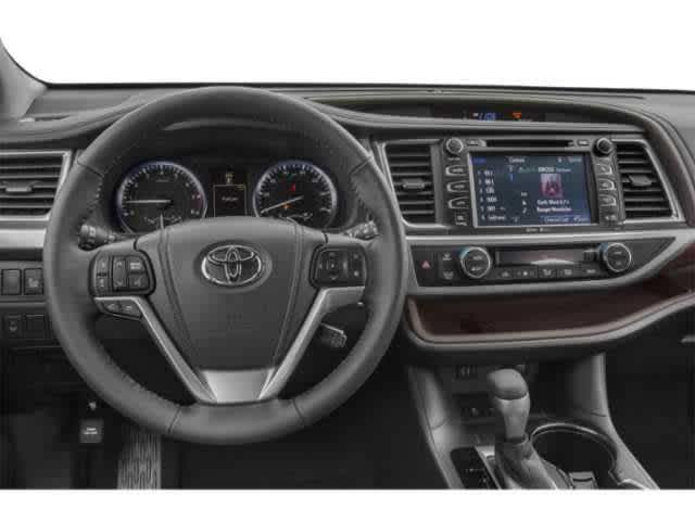 Thumbnail: 2014 Toyota Highlander - 4