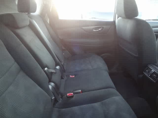 Thumbnail: 2016 Nissan Rogue - 9