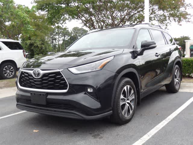 Thumbnail: 2021 Toyota Highlander - 1