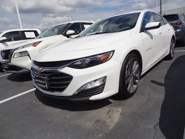 2022 Chevrolet Malibu LT Hero Image