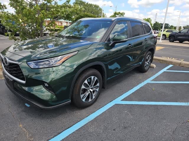 Thumbnail: 2024 Toyota Highlander - 4
