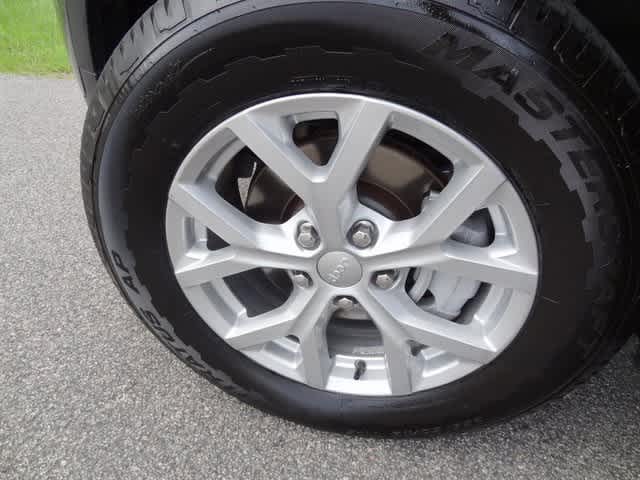 Thumbnail: 2023 Jeep Grand Cherokee - 40