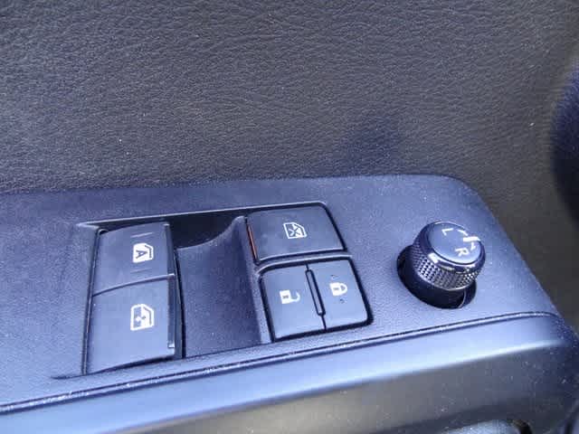 Thumbnail: 2022 Toyota Tacoma - 9