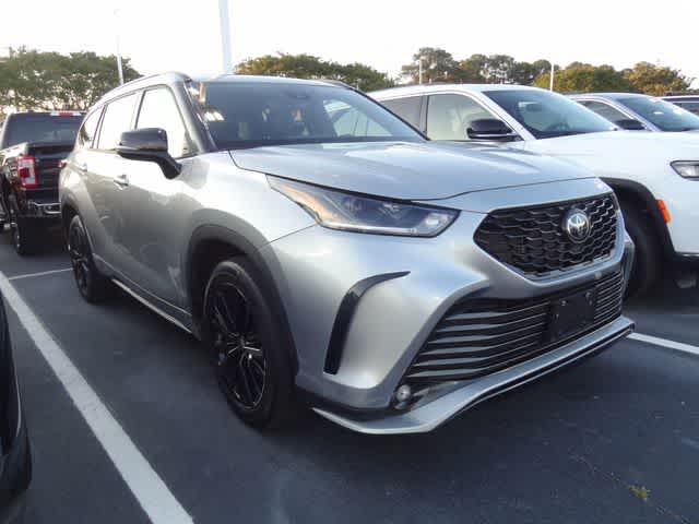 Thumbnail: 2025 Toyota Highlander - 3