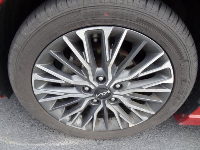 Thumbnail: 2023 Kia Forte - 16