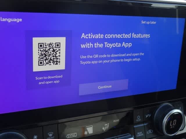 Thumbnail: 2023 Toyota Highlander - 27