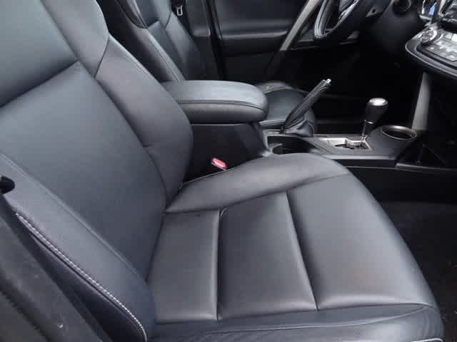 Thumbnail: 2014 Toyota RAV4 - 21