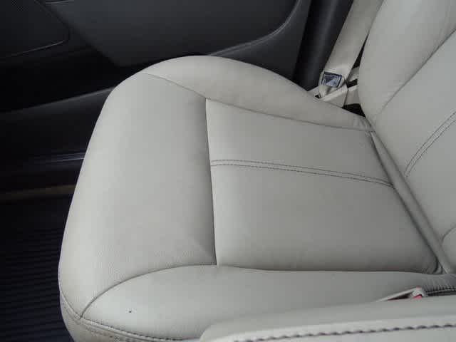 Thumbnail: 2011 Ford Edge - 11