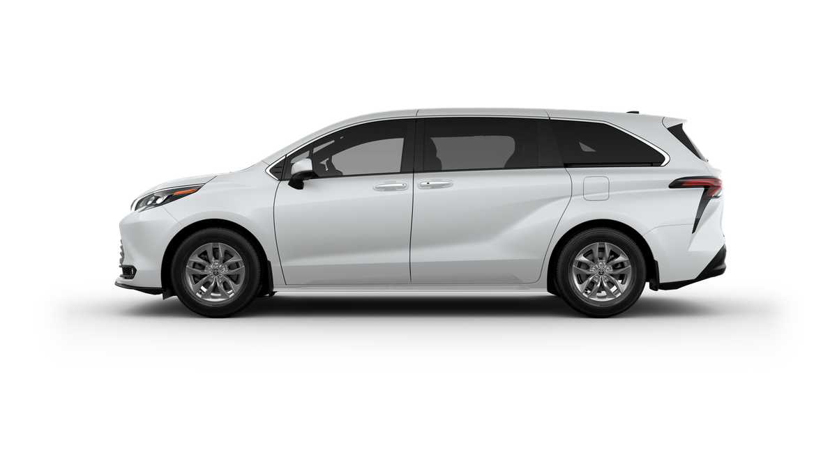 Thumbnail: 2025 Toyota Sienna - 4