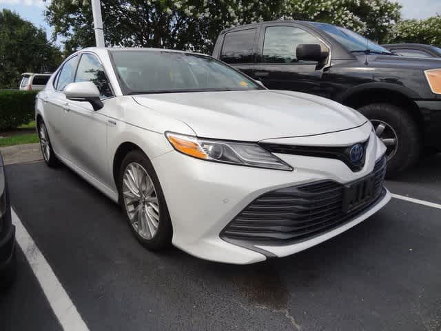 Thumbnail: 2020 Toyota Camry - 3