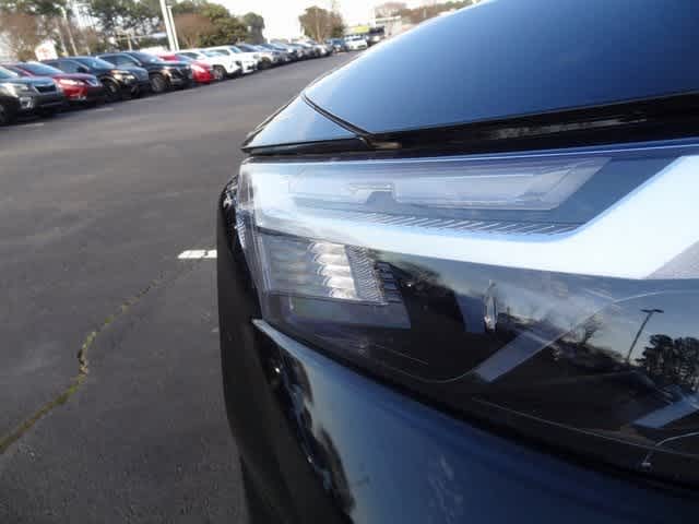 Thumbnail: 2023 Toyota RAV4 - 21