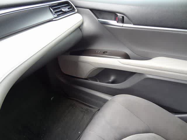 Thumbnail: 2023 Toyota Camry - 20