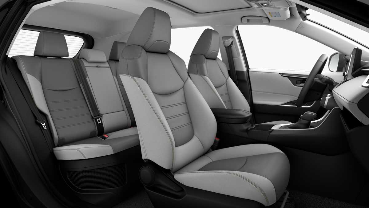 Thumbnail: 2025 Toyota RAV4 - 20