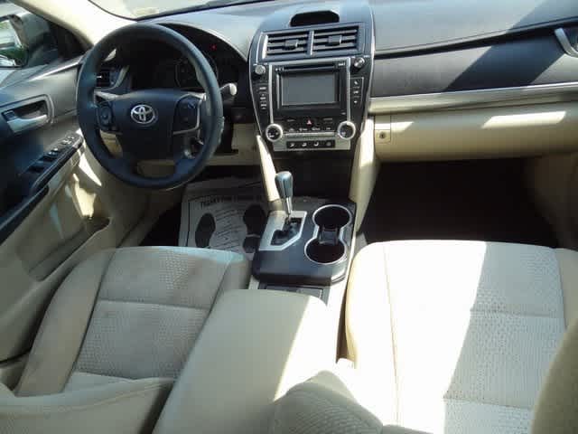 Thumbnail: 2012 Toyota Camry - 19