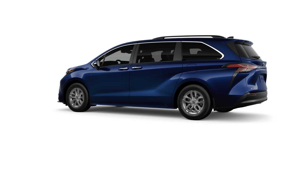 Thumbnail: 2026 Toyota Sienna - 5