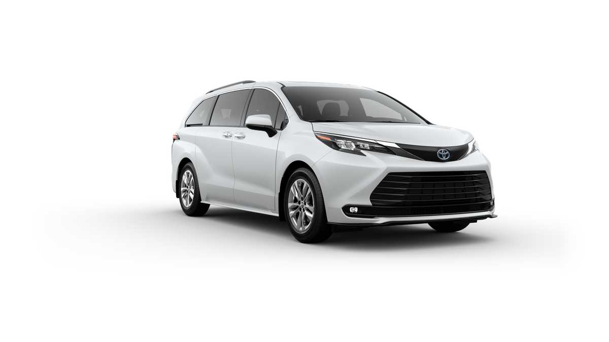 Thumbnail: 2025 Toyota Sienna - 15