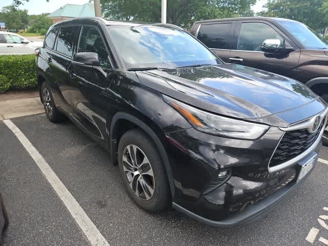 Thumbnail: 2022 Toyota Highlander - 6