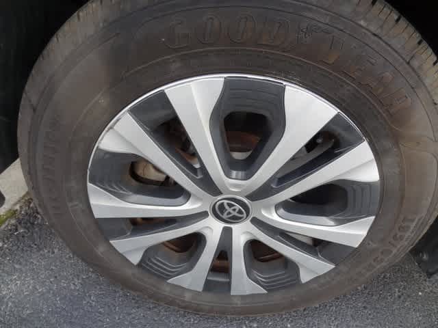 Thumbnail: 2021 Toyota Corolla - 16