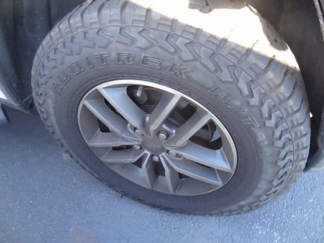 Thumbnail: 2018 Jeep Grand Cherokee - 14