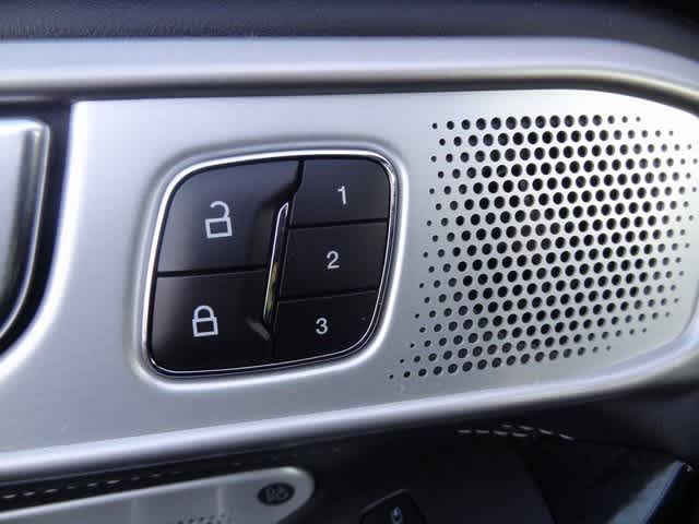 Thumbnail: 2023 Ford Explorer - 8