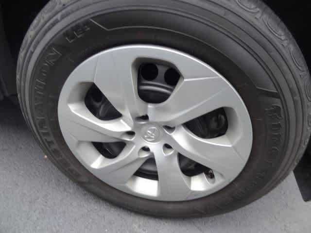 Thumbnail: 2019 Toyota RAV4 - 23