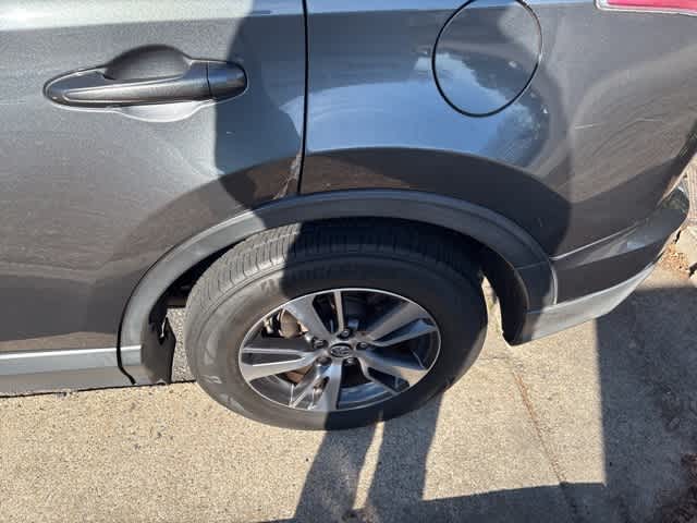 Thumbnail: 2016 Toyota RAV4 - 7