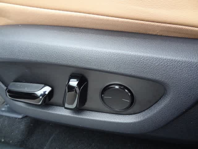 Thumbnail: 2024 Lexus RX - 7