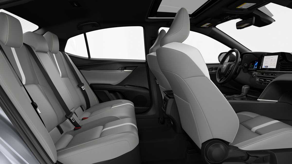 Thumbnail: 2025 Toyota Camry - 21
