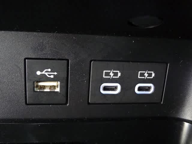 Thumbnail: 2025 Toyota Camry - 27