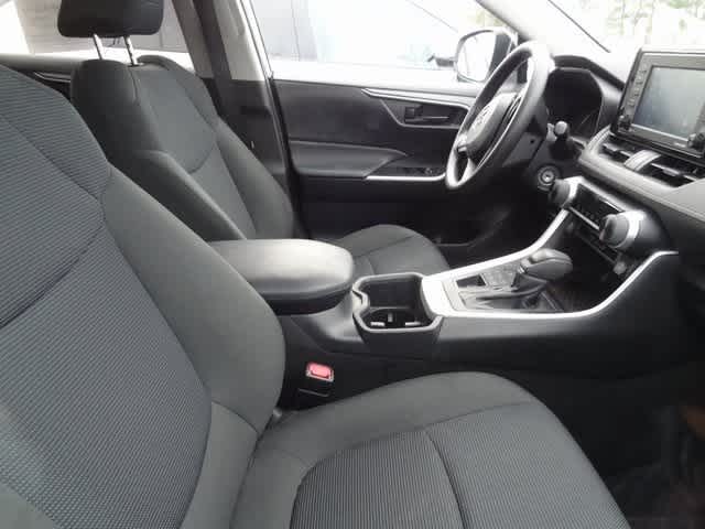 Thumbnail: 2022 Toyota RAV4 - 9