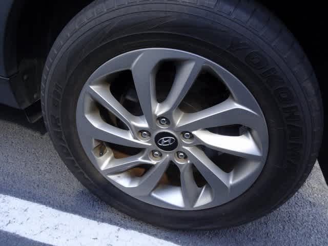 Thumbnail: 2017 Hyundai Tucson - 11