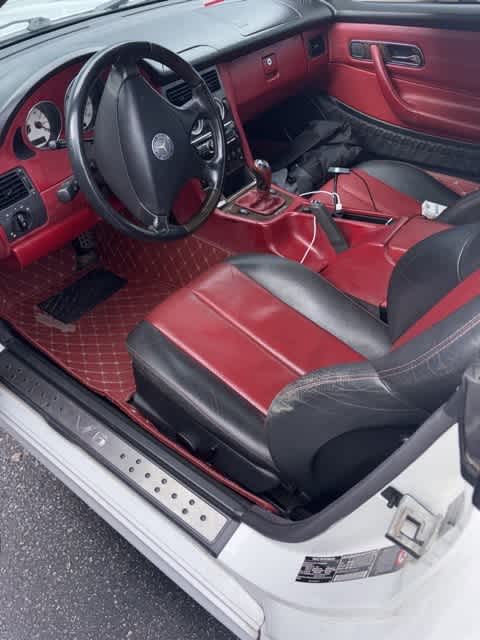 Thumbnail: 2001 Mercedes-Benz SLK - 1