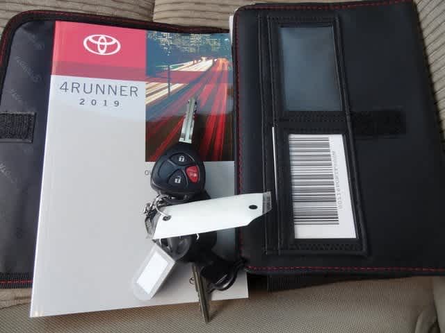 Thumbnail: 2019 Toyota 4Runner - 35