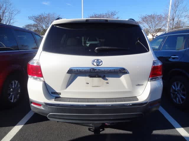 Thumbnail: 2013 Toyota Highlander - 4