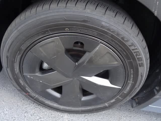 Thumbnail: 2024 Toyota Prius - 15